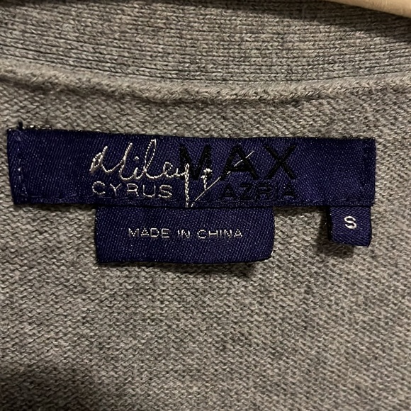 Miley Cyrus and Max Azria Gray Vest - Picture 3 of 4